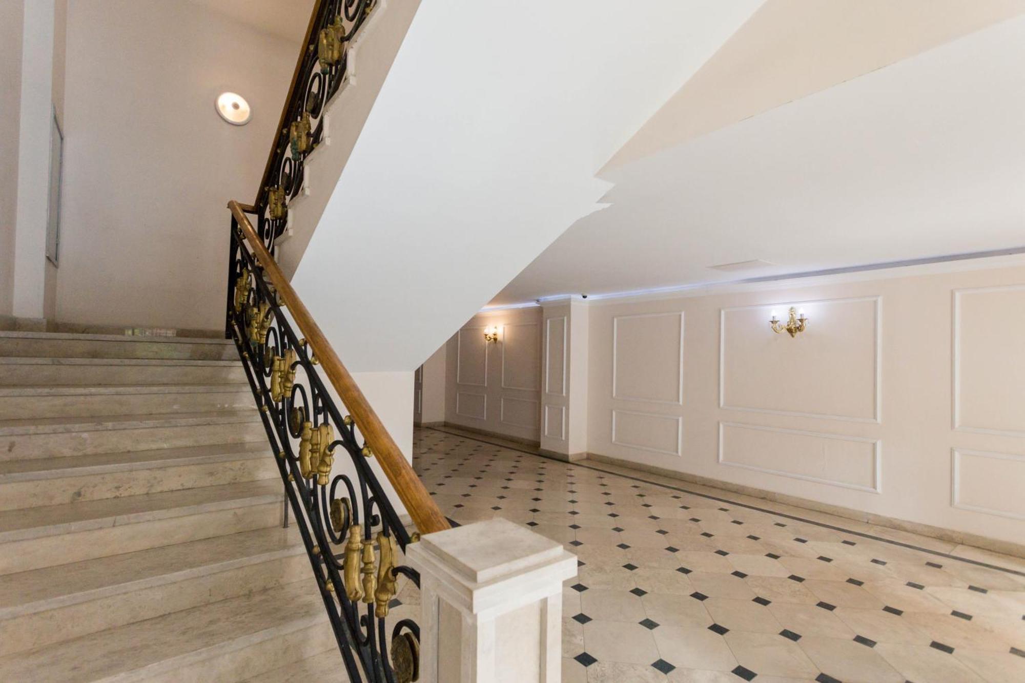 Luxury Apartment III ティビリシ エクステリア 写真